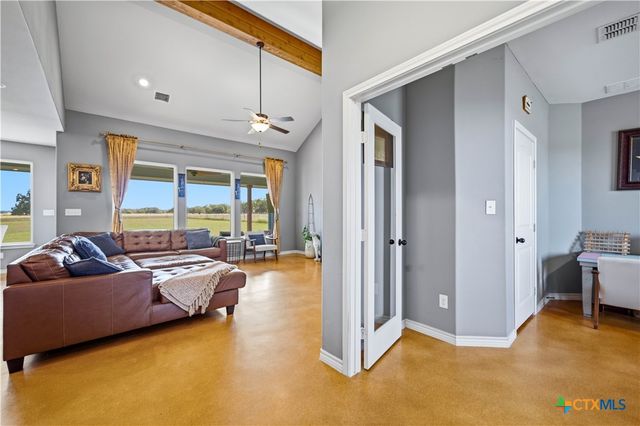 5476 County Road 427, Stockdale, TX 78160