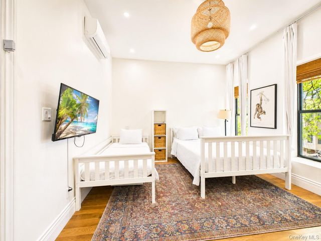 3 Jardine Place, Brooklyn, NY 11233
