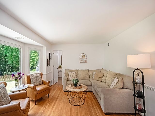 724 Scrubgrass ROAD, Mt Lebanon, PA 15243