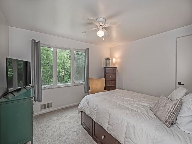724 Scrubgrass ROAD, Mt Lebanon, PA 15243