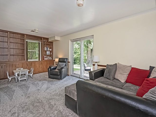 724 Scrubgrass ROAD, Mt Lebanon, PA 15243