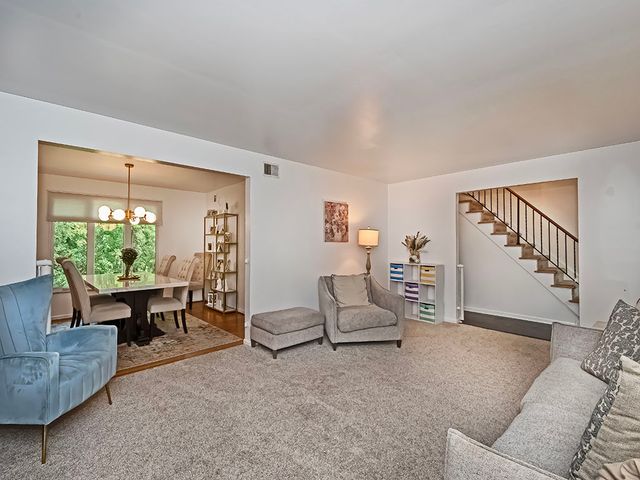 724 Scrubgrass ROAD, Mt Lebanon, PA 15243
