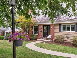 724 Scrubgrass ROAD, Mt Lebanon, PA 15243