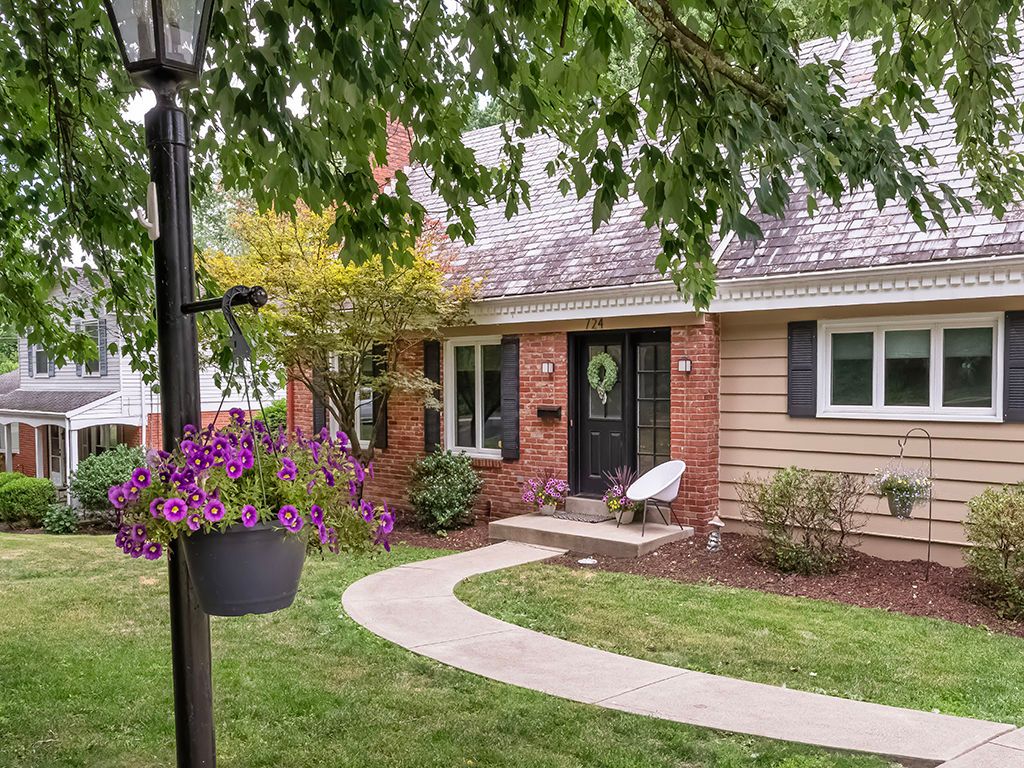 724 Scrubgrass ROAD, Mt Lebanon, PA 15243