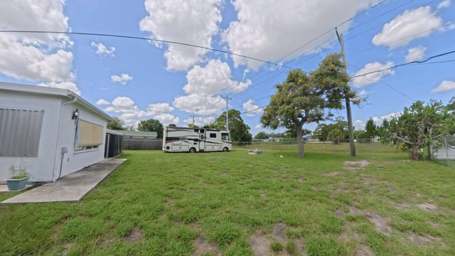 372 NW Airoso Boulevard, Port St. Lucie, Port St Lucie, FL 34983