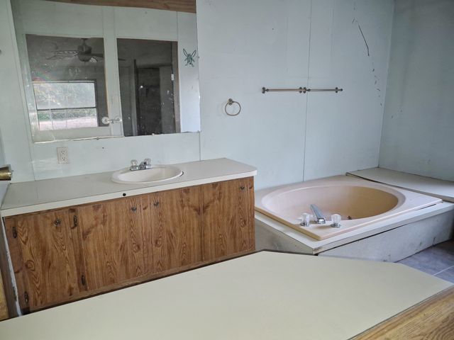 2201 Cadiz Circle, Granbury, TX 76048