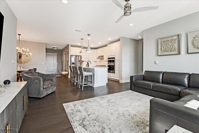 1 Vanderbilt Blvd 309, Florham Park Boro, NJ 07932