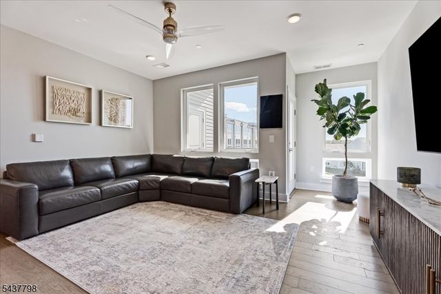 1 Vanderbilt Blvd 309, Florham Park Boro, NJ 07932