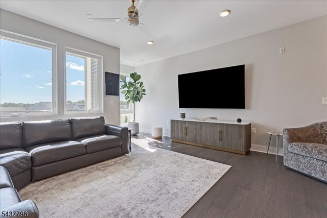 1 Vanderbilt Blvd 309, Florham Park Boro, NJ 07932