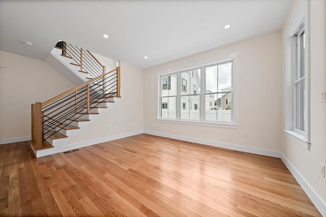 11 Jasset St 11, Newton, MA 02458