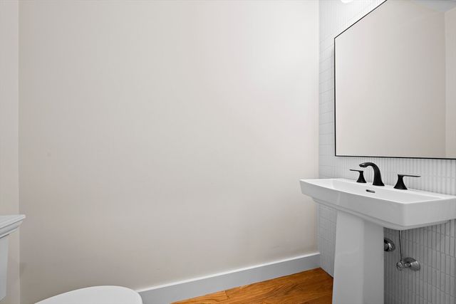 11 Jasset St 11, Newton, MA 02458