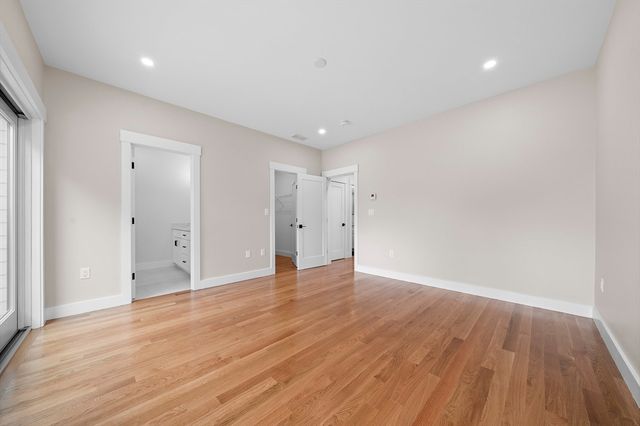 11 Jasset St 11, Newton, MA 02458