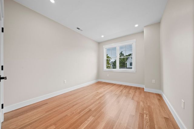 11 Jasset St 11, Newton, MA 02458