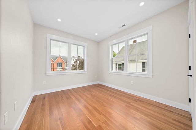 11 Jasset St 11, Newton, MA 02458