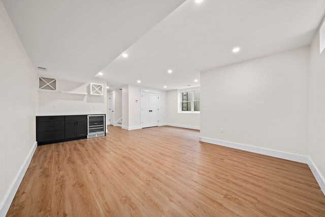 11 Jasset St 11, Newton, MA 02458