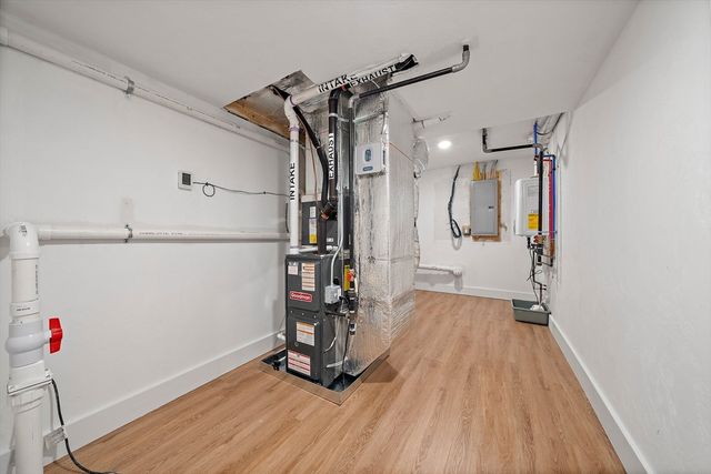 11 Jasset St 11, Newton, MA 02458