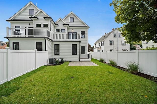 11 Jasset St 11, Newton, MA 02458