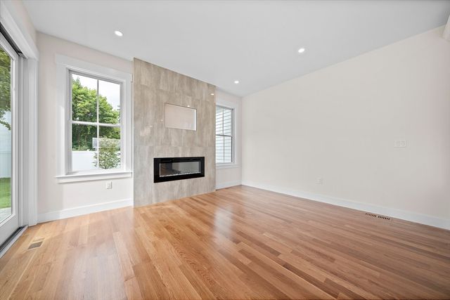 11 Jasset St 11, Newton, MA 02458