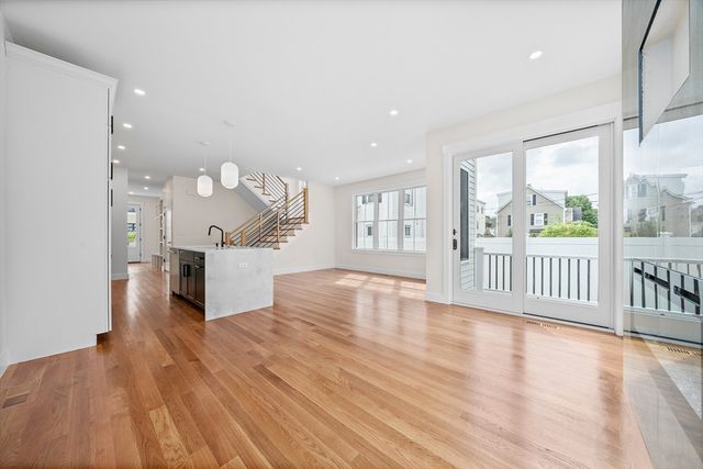 11 Jasset St 11, Newton, MA 02458