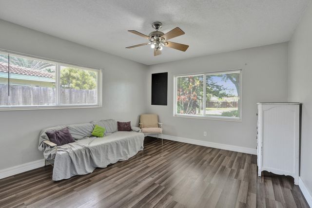 3560 Lloyd Drive, Oakland Park, FL 33309