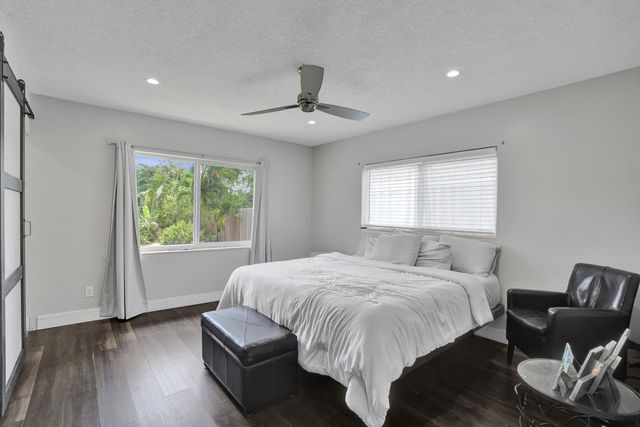 3560 Lloyd Drive, Oakland Park, FL 33309