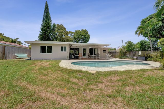 3560 Lloyd Drive, Oakland Park, FL 33309