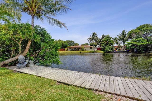 3560 Lloyd Drive, Oakland Park, FL 33309