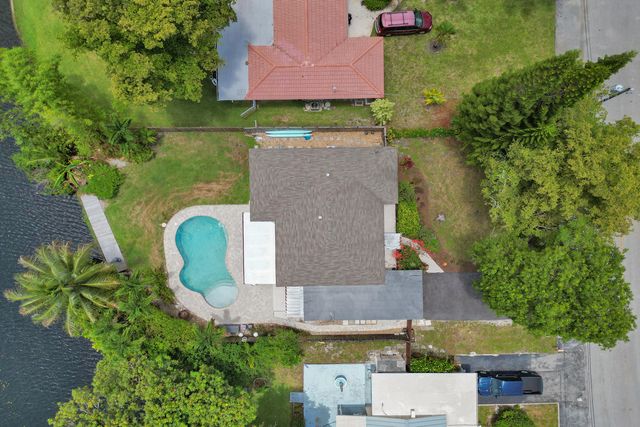 3560 Lloyd Drive, Oakland Park, FL 33309