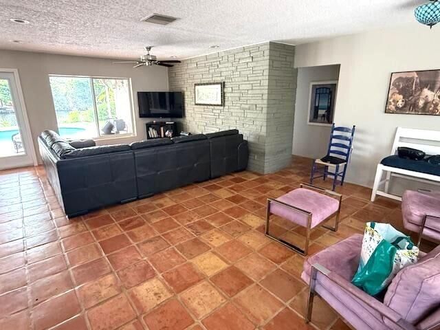 3560 Lloyd Drive, Oakland Park, FL 33309