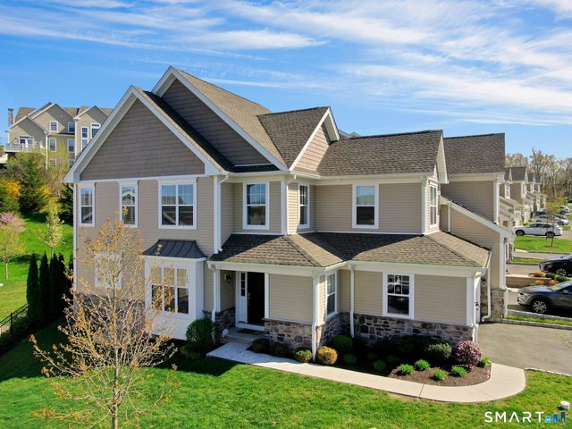 82 Winding Ridge Way 82, Danbury, CT 06810