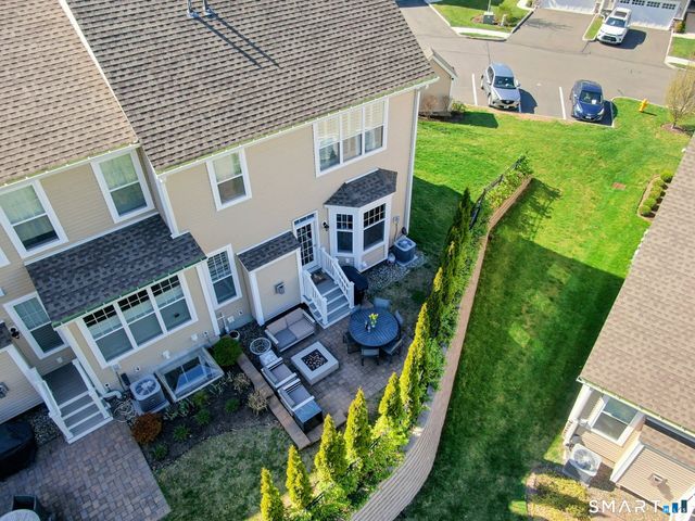 82 Winding Ridge Way 82, Danbury, CT 06810