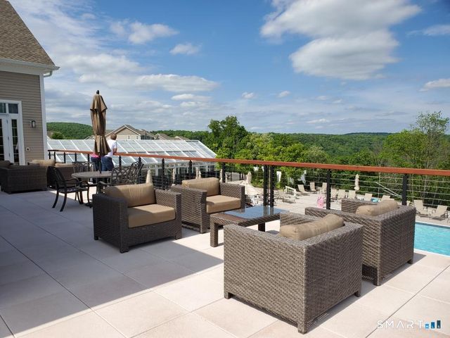 82 Winding Ridge Way 82, Danbury, CT 06810