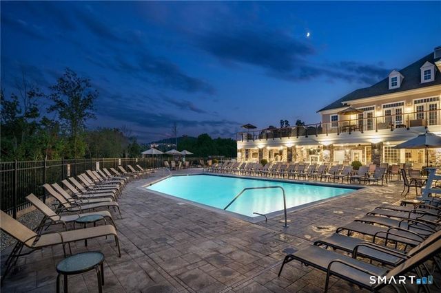 82 Winding Ridge Way 82, Danbury, CT 06810
