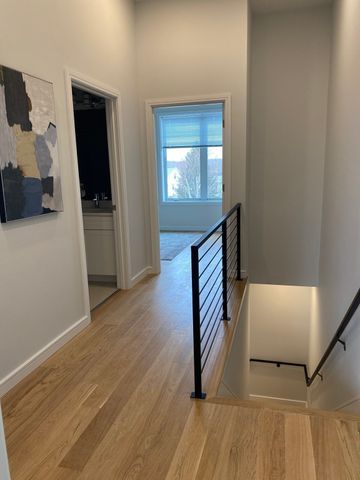 385 Pleasant St 5, Watertown, MA 02472