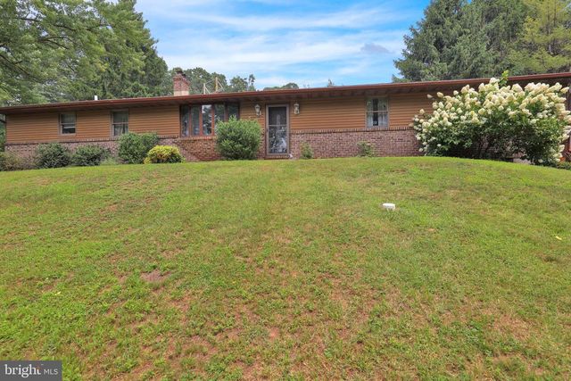 620 GOUGLERSVILLE RD, Reading, PA 19608