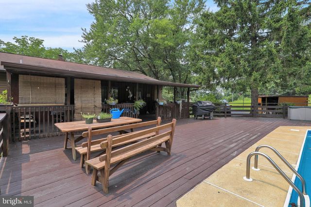 620 GOUGLERSVILLE RD, Reading, PA 19608