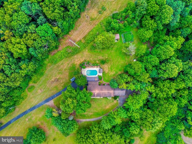 620 GOUGLERSVILLE RD, Reading, PA 19608