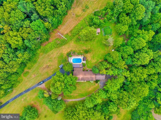 620 GOUGLERSVILLE RD, Reading, PA 19608
