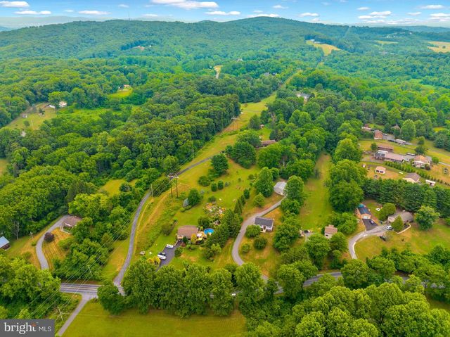 620 GOUGLERSVILLE RD, Reading, PA 19608