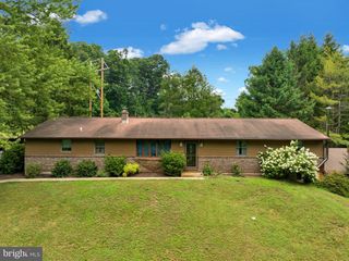 620 GOUGLERSVILLE RD, Reading, PA 19608