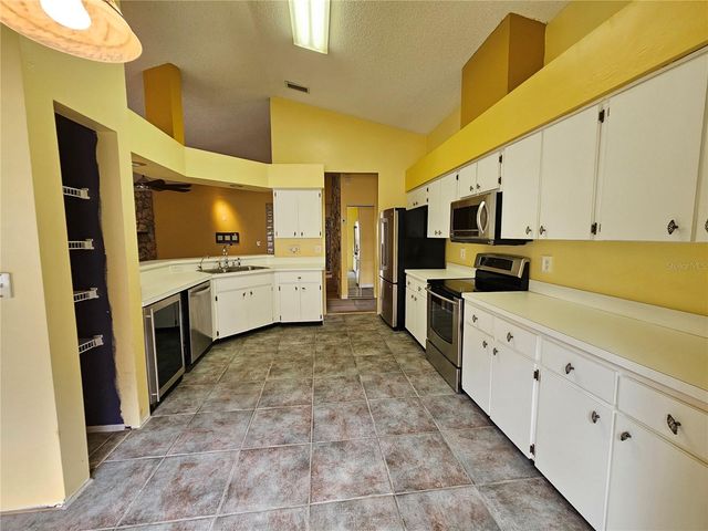 1795 BAYHILL DRIVE, Oldsmar, FL 34677