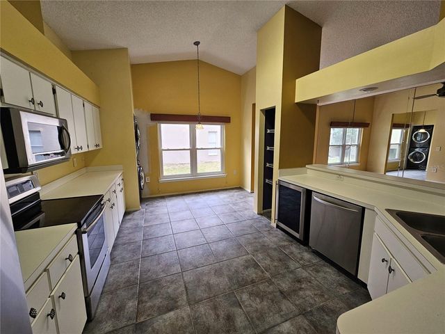 1795 BAYHILL DRIVE, Oldsmar, FL 34677