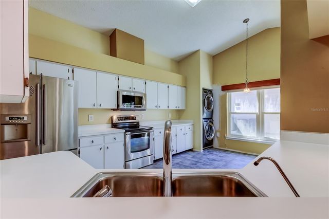 1795 BAYHILL DRIVE, Oldsmar, FL 34677