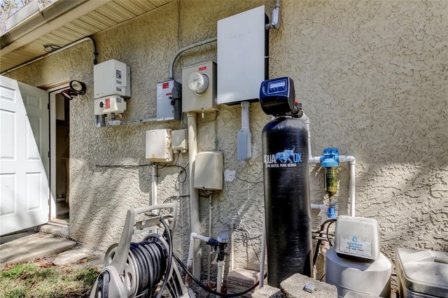 1795 BAYHILL DRIVE, Oldsmar, FL 34677