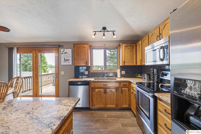 15312 Greene Avenue, Omaha, NE 68138