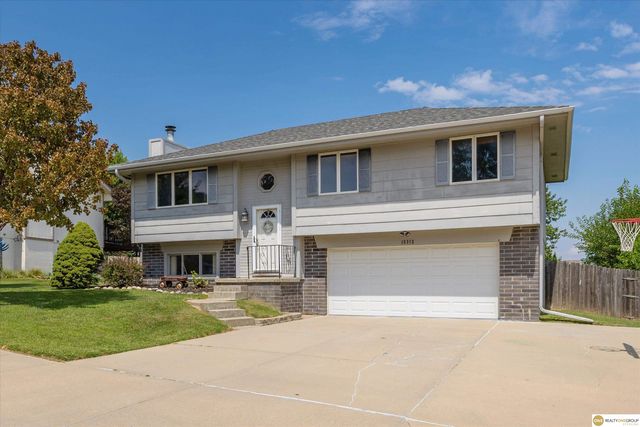 15312 Greene Avenue, Omaha, NE 68138