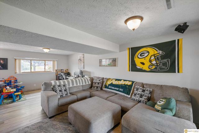 15312 Greene Avenue, Omaha, NE 68138