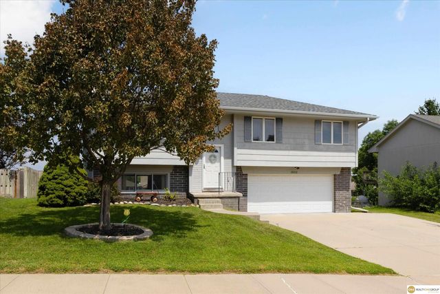 15312 Greene Avenue, Omaha, NE 68138