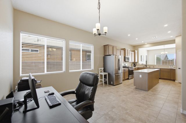 520 Pecos River Road SW, Los Lunas, NM 87031