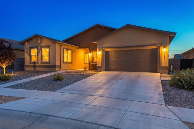 520 Pecos River Road SW, Los Lunas, NM 87031